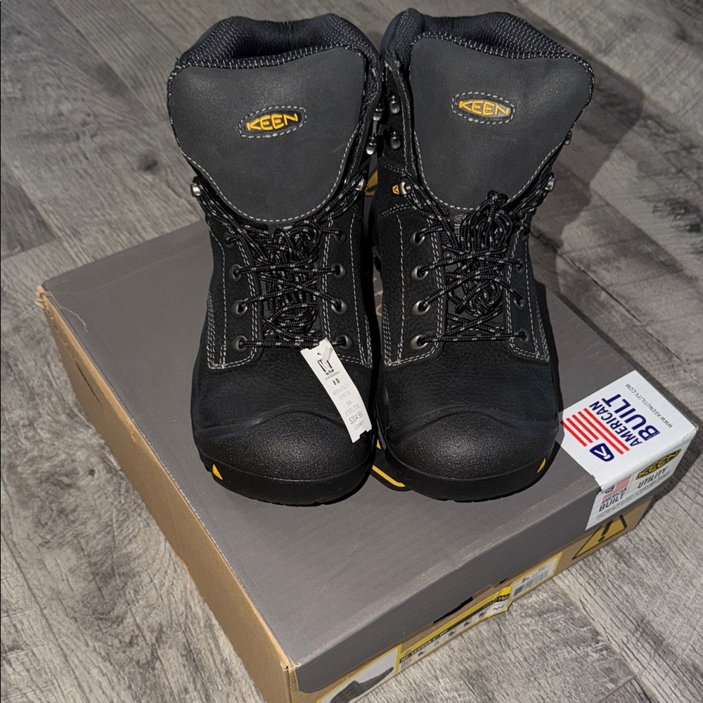 NWT Keen Black and Yellow Safety Boots